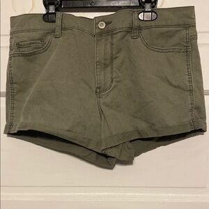 LIKE NEW Hollister Green Shorts Sz. 13